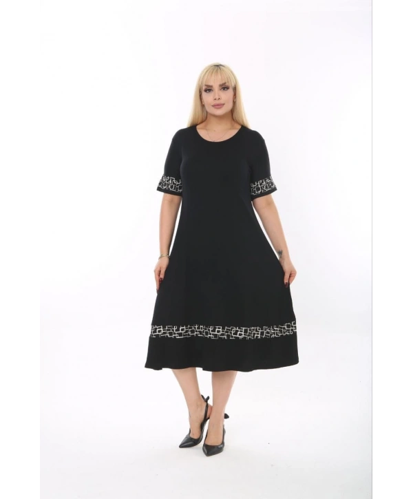 Kadın Siyah Kol ve Etek Ucu Desenli Büyük Beden Elbise