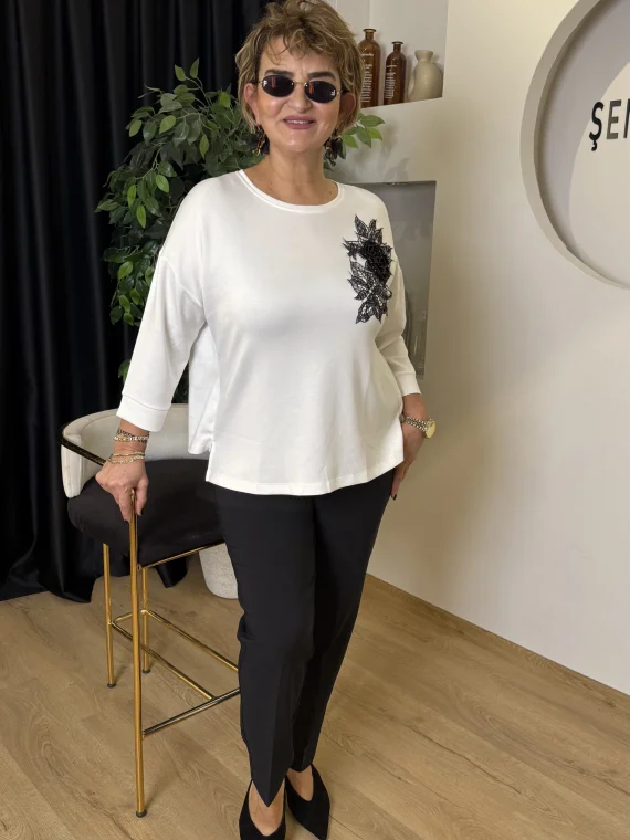 Beyaz Dantel Detaylı Bluz 5567