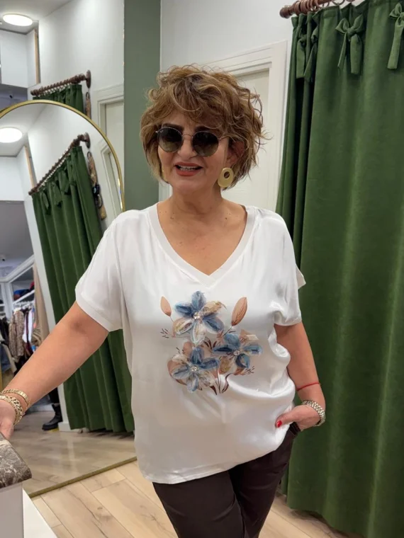 Beyaz Çiçek Desenli Saten Bluz LVD