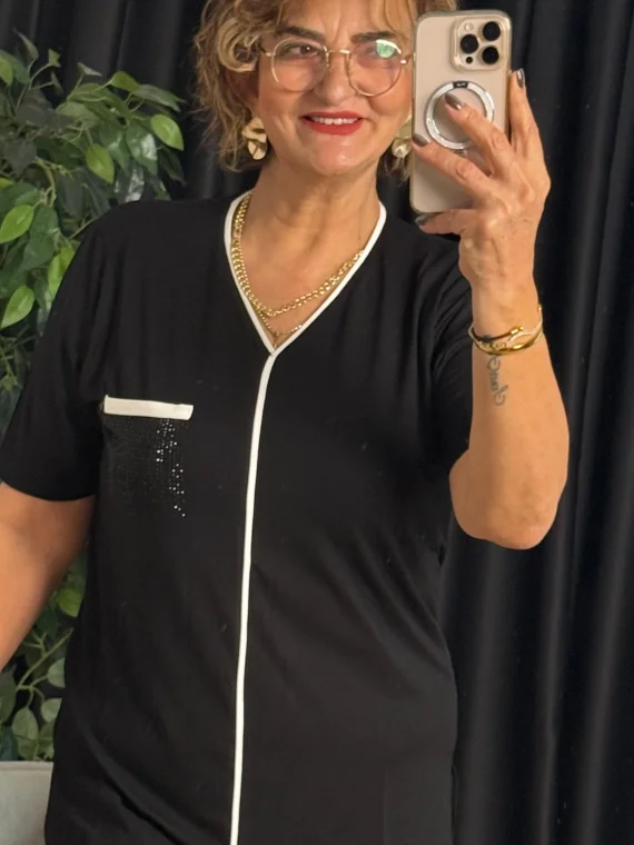 Siyah V Yaka Şeritli Kısa Kol Bluz 25Y6009