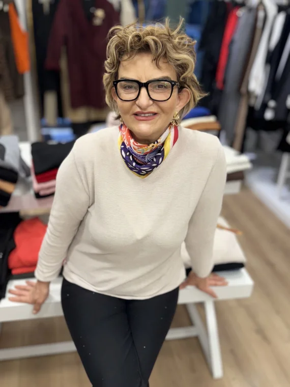 Bej V Yaka Kazak K-819