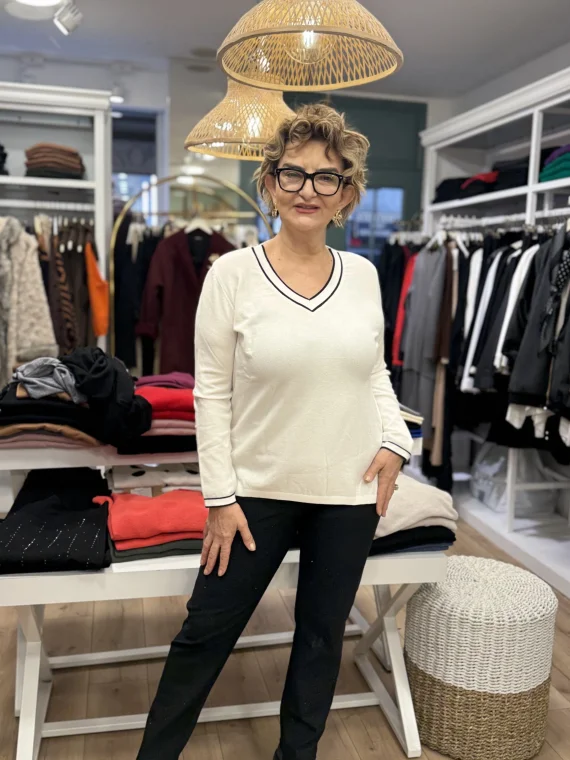 Beyaz V Yaka Kazak 31084