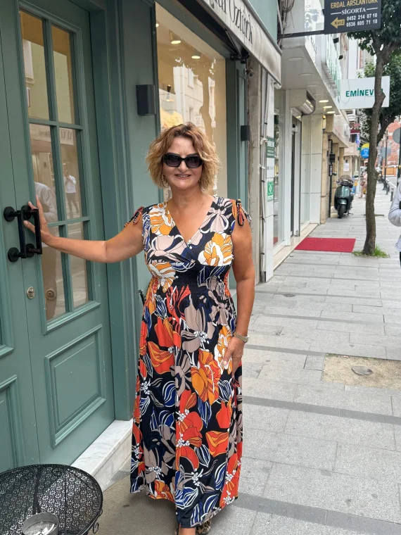 Renkli Yakası Büzgülü Desenli Elbise Y1035