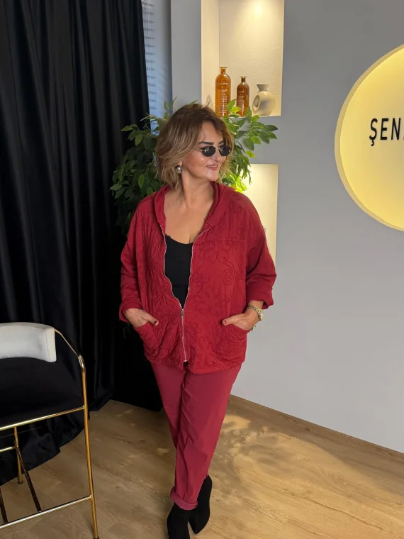 Sarmaşık Çiçek Kabartmalı Kapitone Mont 25140