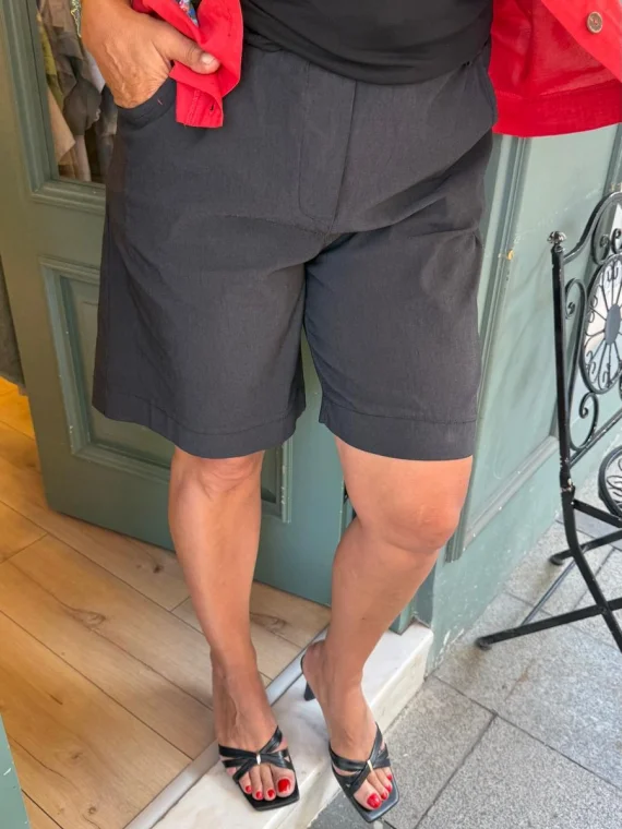 Siyah Çiçek Desen Saten Kemerli Gabardin Şort 8837