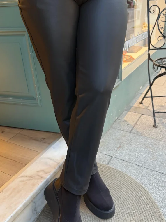 Siyah Deri Pantolon RBK