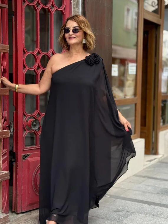 Siyah Gül Detaylı Elbise 26YB2535
