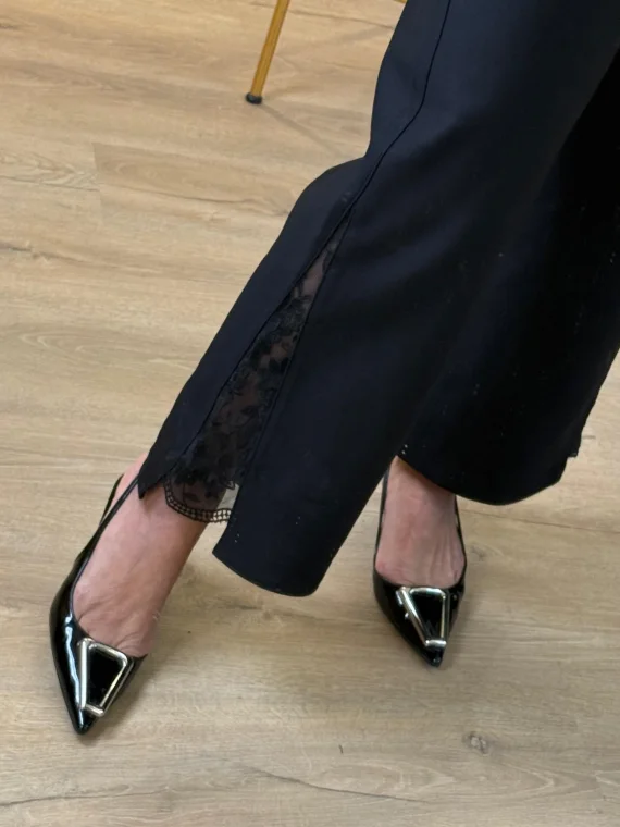 Siyah Paçası Dantelli Punto Pantolon LZA