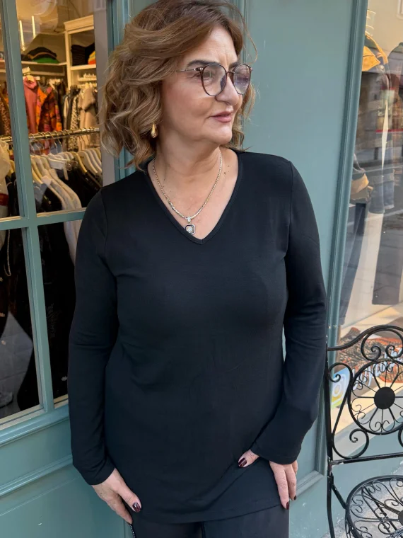 Siyah V Yaka Yırtmaçlı Basıc Kazak 20513