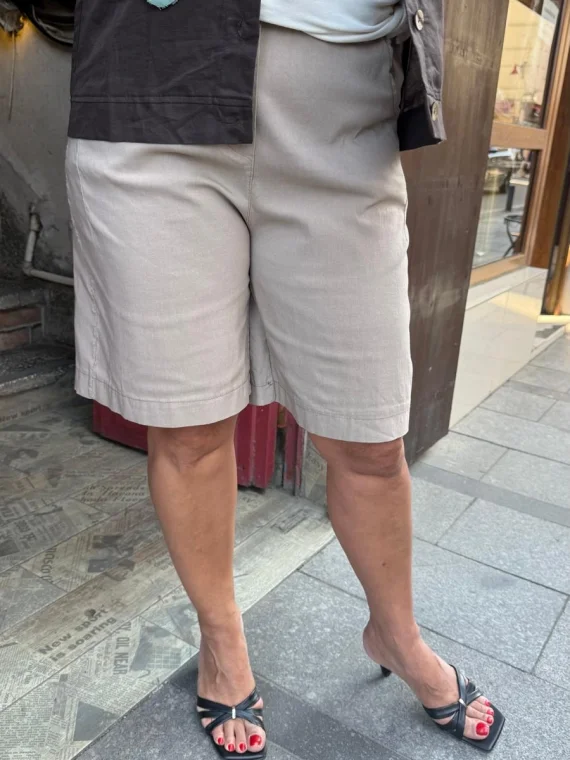 Vizon Çiçek Desen Saten Kemerli Gabardin Şort 8837