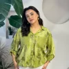 Yağ Yeşili Batik Benek Desen Pul Detaylı Gömlek 22007-6