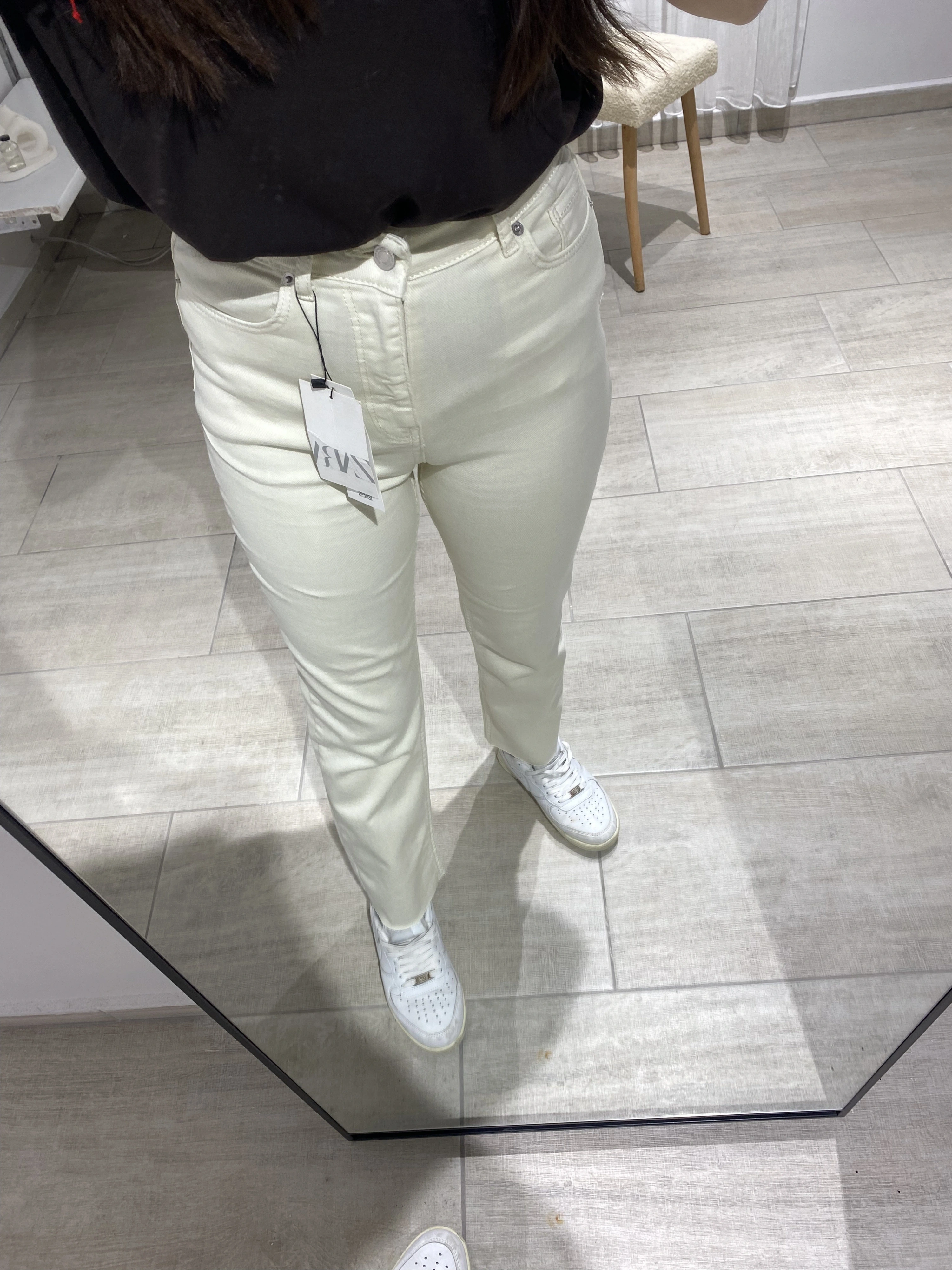 ZARA MODEL KESİK PAÇA BOYFİT KREM KOT PANTOLON