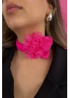 Koyu Pembe Renk Çiçek Detaylı Choker Kolye