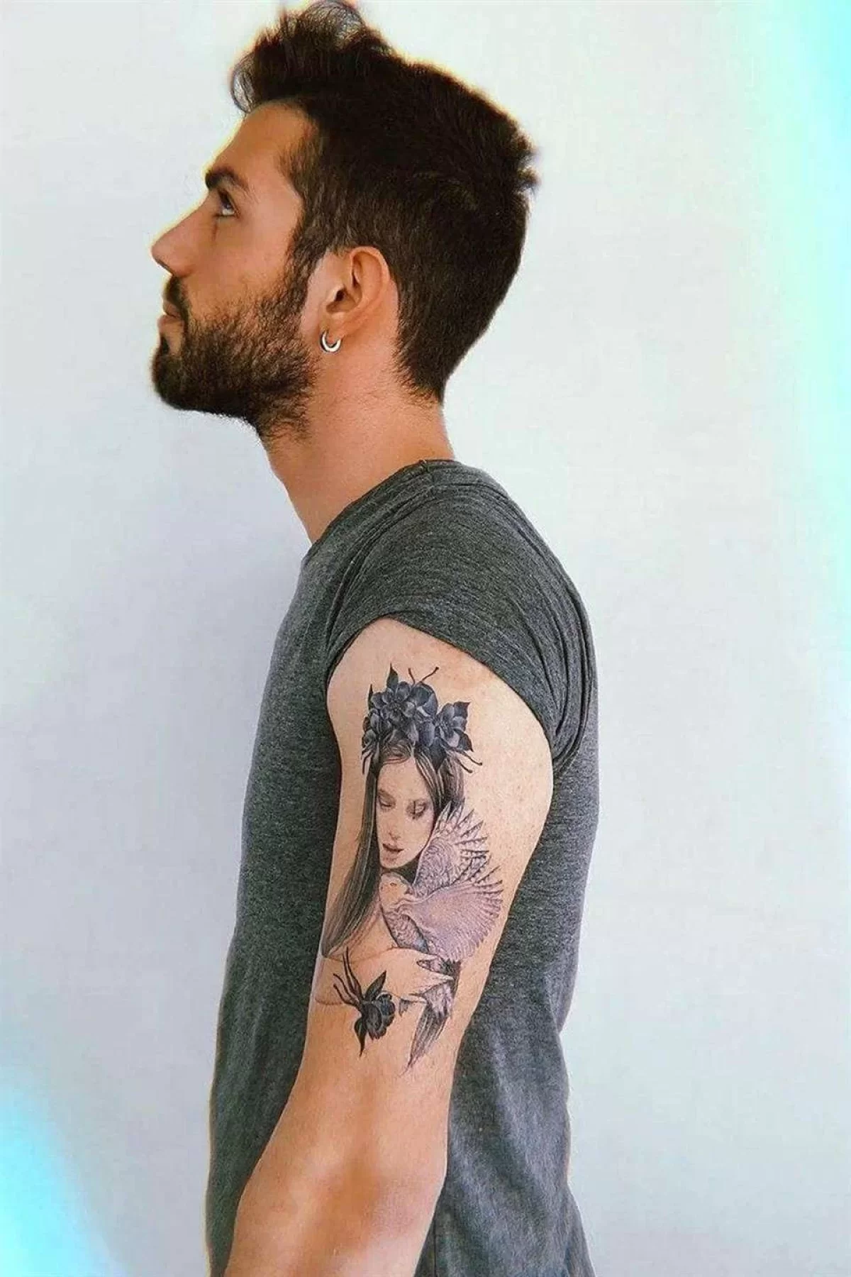 Geçici Kadın Modelli Dövme Tattoo