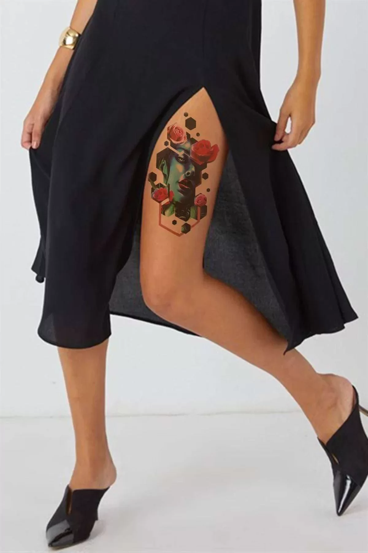 Geçici Kadın Modelli Dövme Tattoo