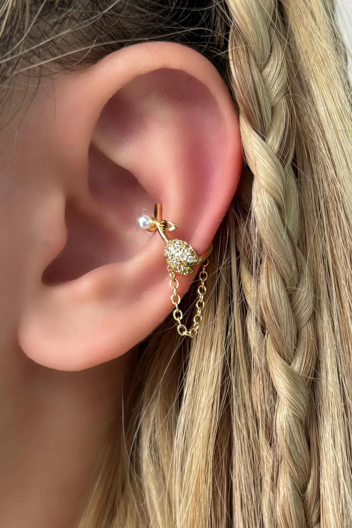 Altın Renk Gül Detaylı Çelik Ear Cuff (tek)