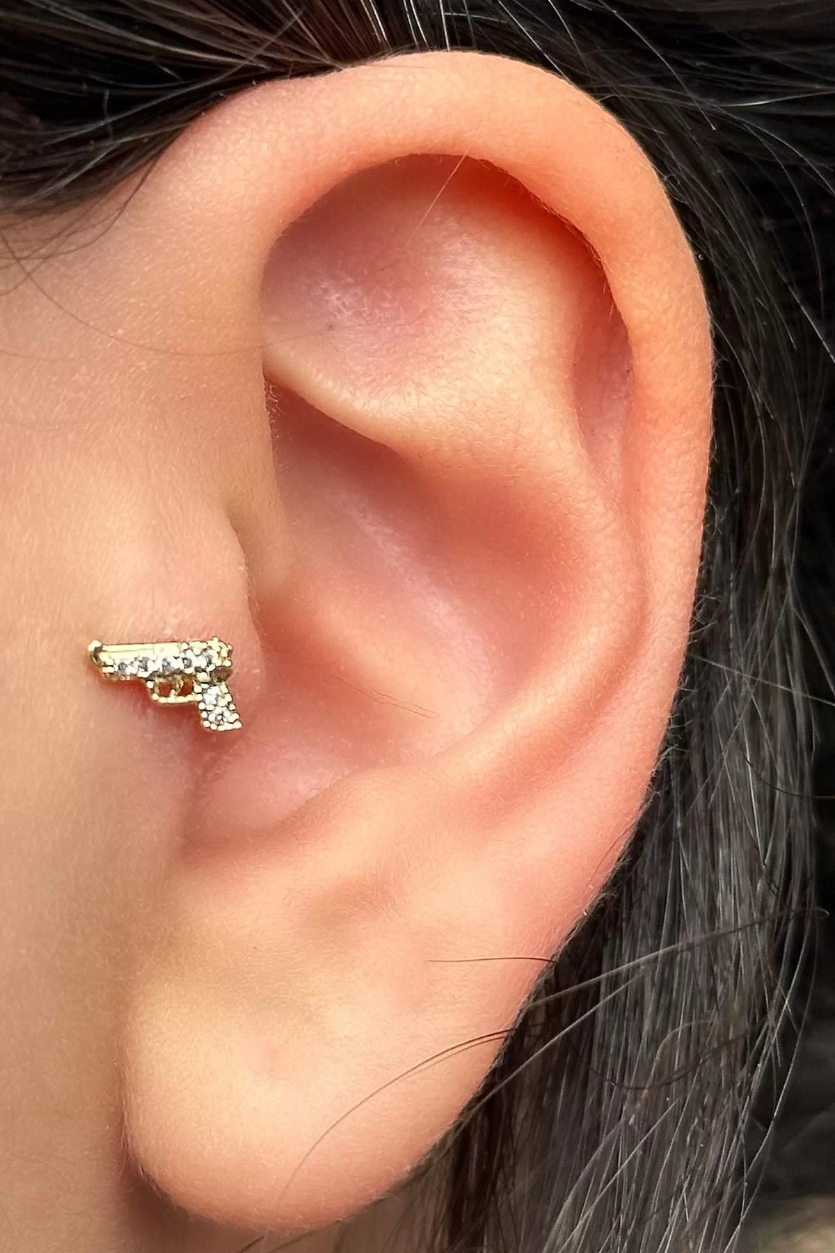 Altın Renk Silah Figürlü Çelik Tragus/Kıkırdak Küpe/Piercing (Tek)