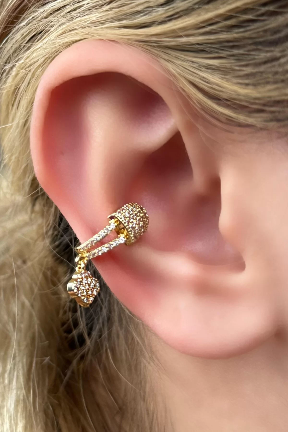 Altın Renk Yonca Figürlü Çelik Ear Cuff Küpe (Tek)