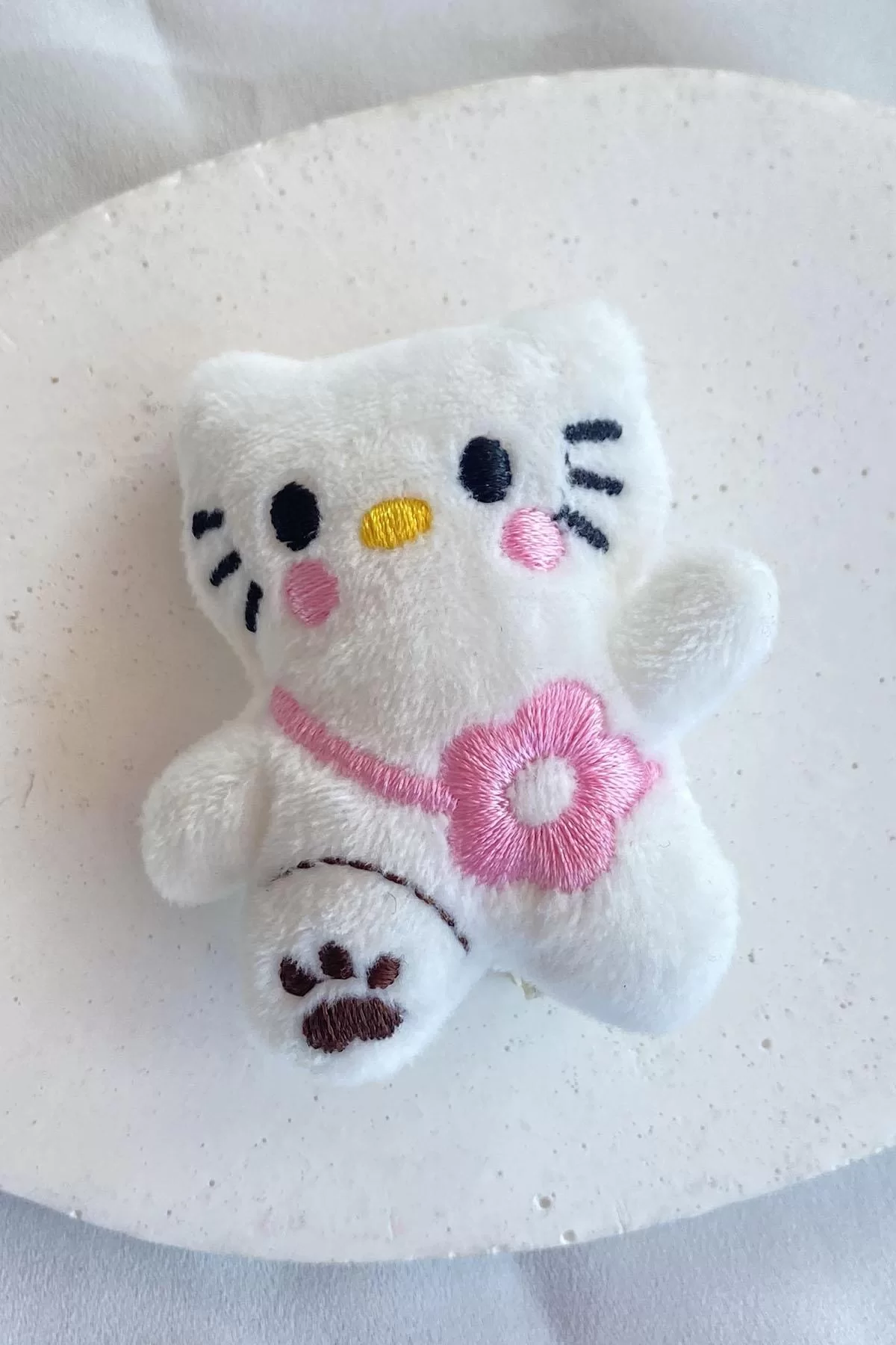 Beyaz Renk Hello Kitty Figürlü Yan Toka