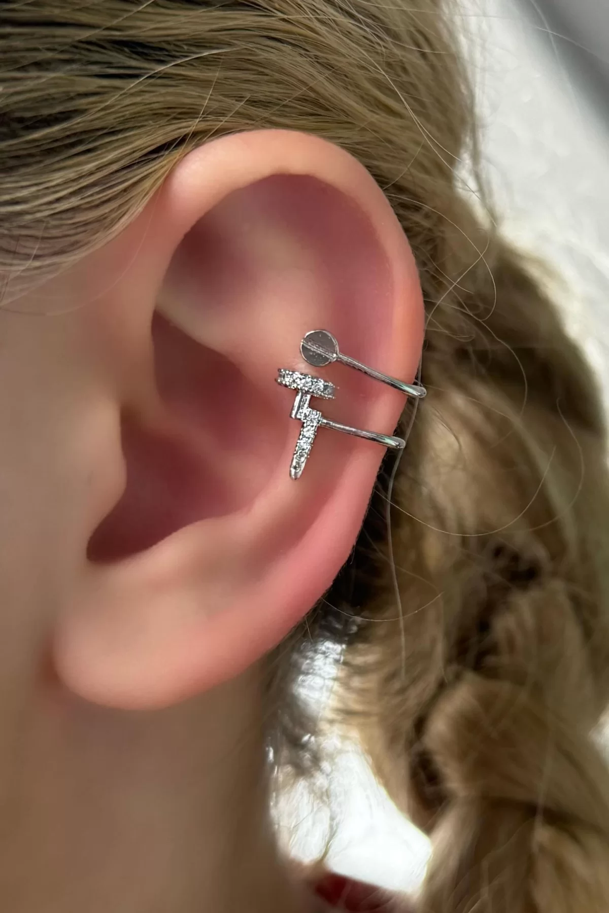 Gümüş Renk Çivi Detaylı Çelik Ear Cuff (tek)