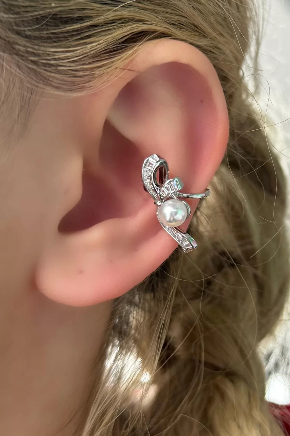 Gümüş Renk Kurdele Detaylı Taşlı Ear Cuff (tek)