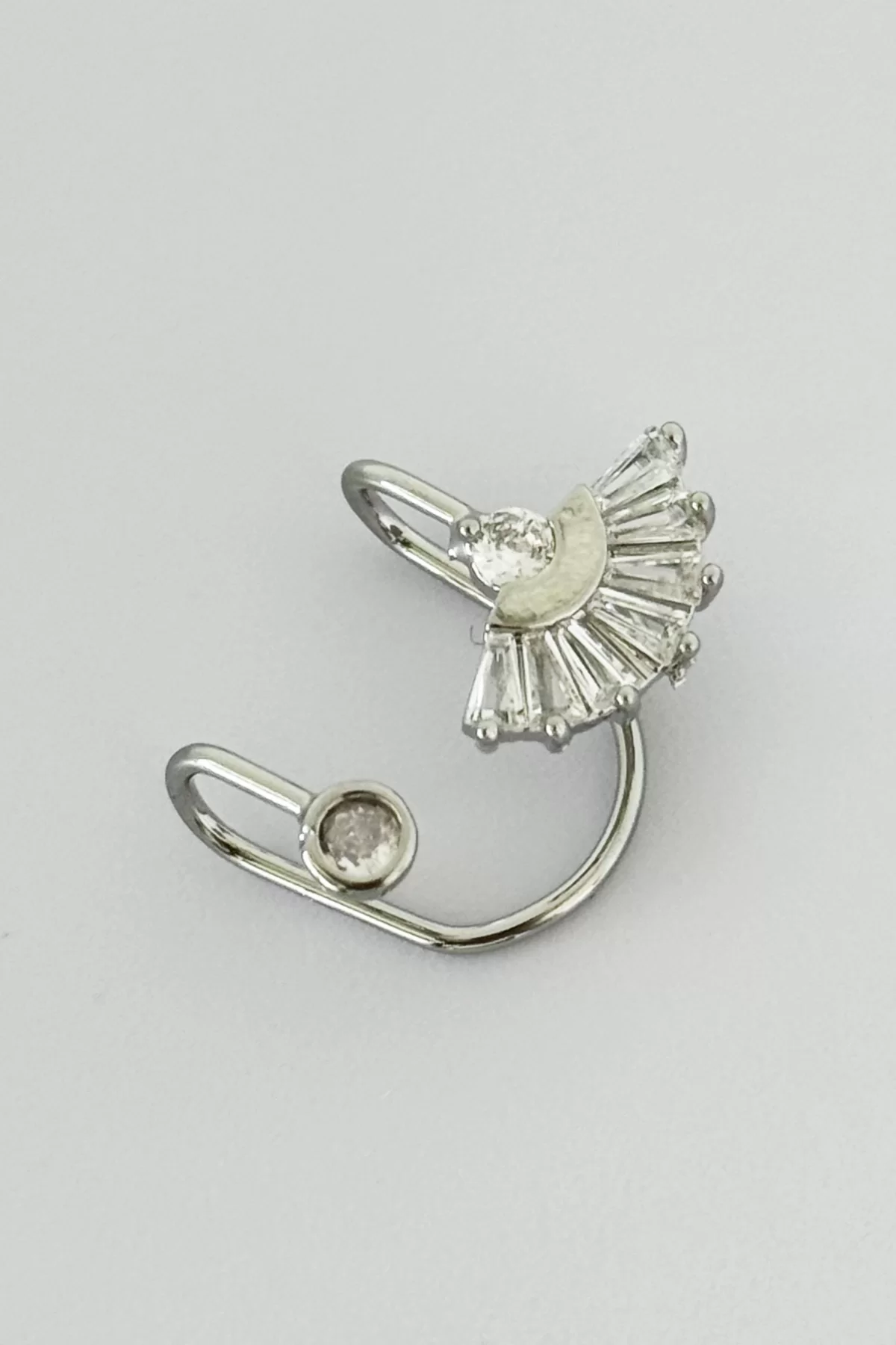 Gümüş Renk Taş Detaylı Ear Cuff (Tek)