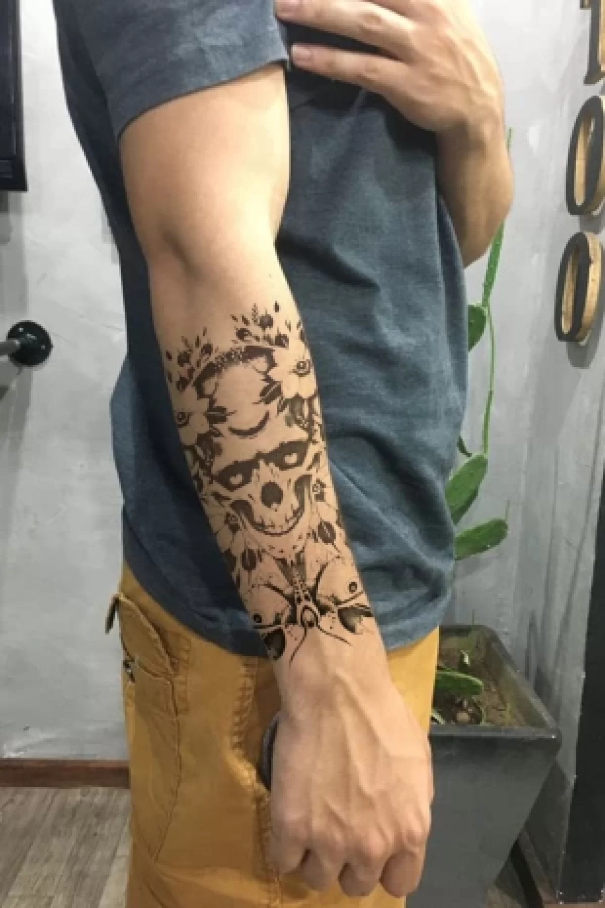 Kurukafa Ve Çiçek Modelli Geçici Dövme Tattoo