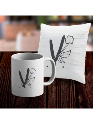 V Harfi Tasarımlı Kupa ve Yastık Kılıfı Hediye Seti
