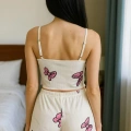 Beyaz Üstüne  Desenli Askılı Şortlu Pijama Takımı