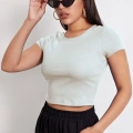 Kadın Beyaz Modern Fit Yuvarlak Yaka Crop Bluz