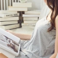 Kadın Gri Şortlu Penye Gecelik Takımı Askılı Rahat Ev Giyim