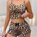 Kadın Leopar Desenli Şık Askılı Şortlu Pijama Takımı