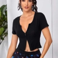 Kadın Siyah Çift Fermuarlı Modern Yarım Kol Crop Top Bluz