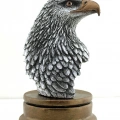 Kartal Büstü