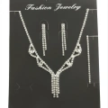 Sallantılı Taşlı Set Kolye