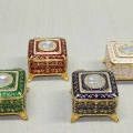 Taşlı Kutu