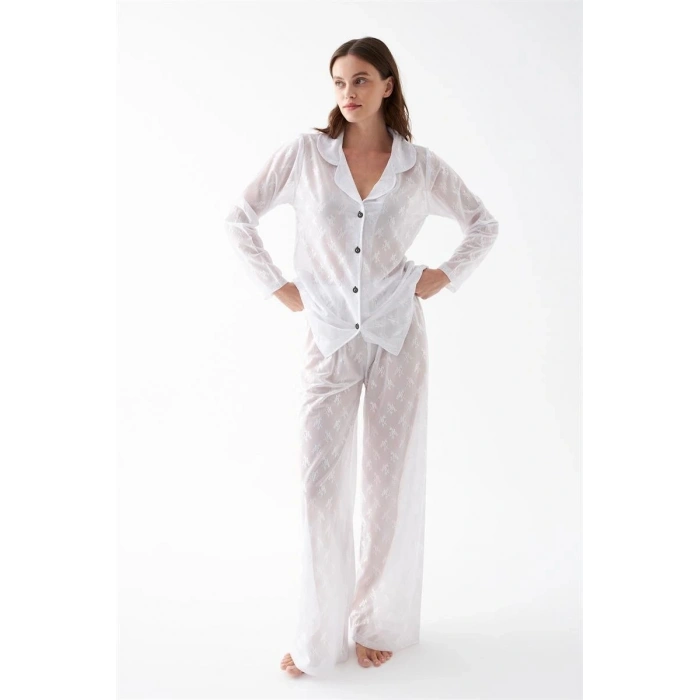 Kadın Beyaz Şeffaf Jakar Düğmeli Pijama Takımı