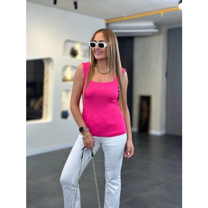 Kadın Kare Yaka Kalın Askılı Beyaz Triko Bluz