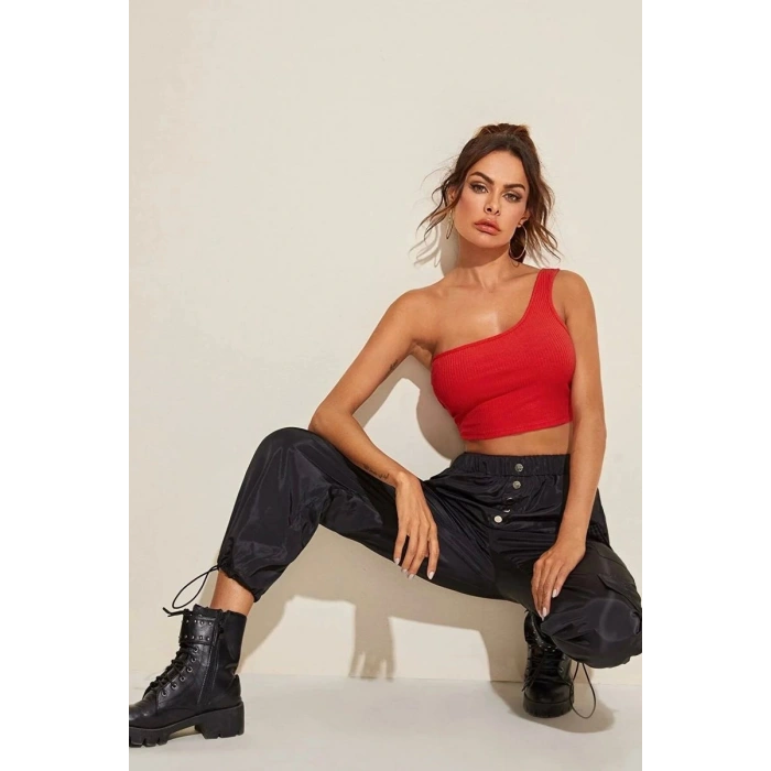 Kadın Kırmızı Fit Görünümlü Tek Omuz Crop Top Büstiyer