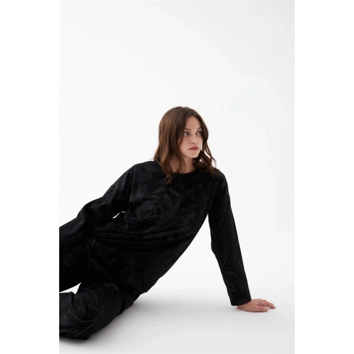 Kadın Oversize Siyah Çiçek Desenli Pamuklu Kalın Pijama Takımı