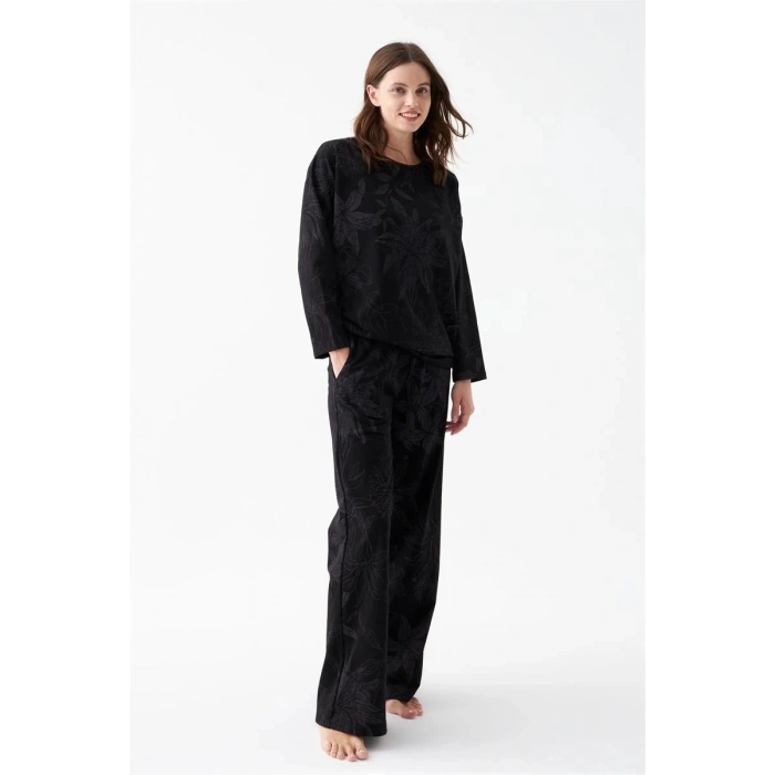 Kadın Oversize Siyah Çiçek Desenli Pamuklu Kalın Pijama Takımı