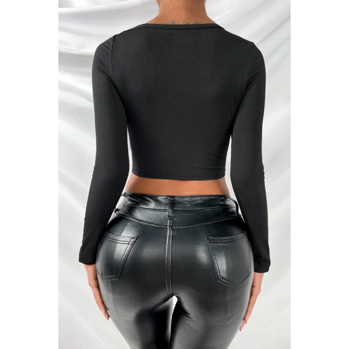 Kadın Siyah Göğüs Dekolteli Çapraz Askılı Uzun Kollu Crop Top Bluz