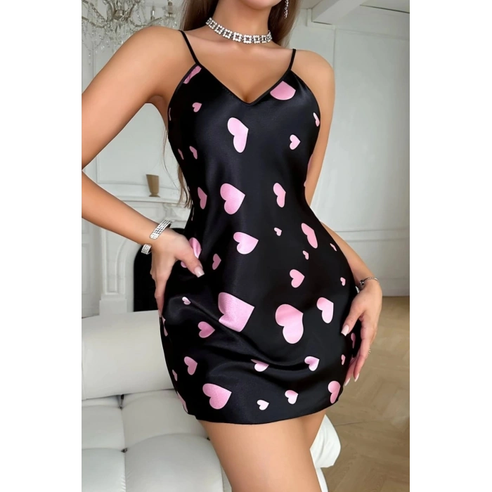 Pembe Kalp Desenli Siyah Saten Gecelik