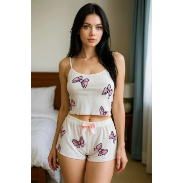 Beyaz Üstüne  Desenli Askılı Şortlu Pijama Takımı