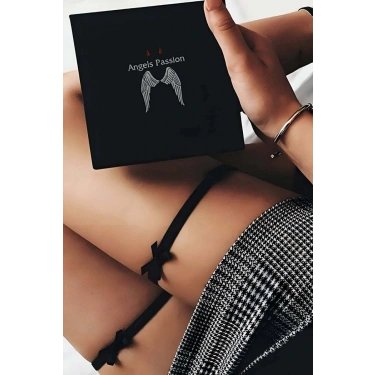 Fiyonklu Seksi Bacak Bandı - 268