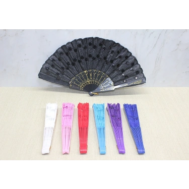 Plastik Yelpaze