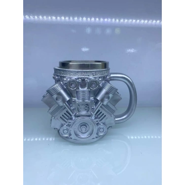 V8 Çelik Kupa