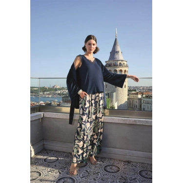 Yaprak Desenli Ve Dantelli 3lü Pijama Takımı