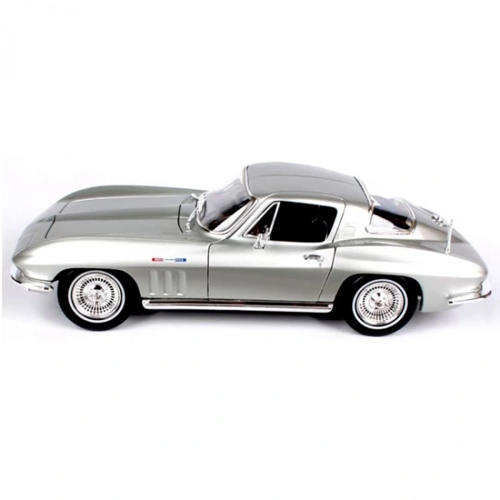 1:18 1965 Chevrolet Corvette