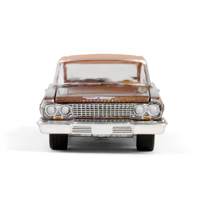 Greenlight 1/64 California Lowriders Series 6- 1963 Chevrolet Impala SS Convertible Top Up